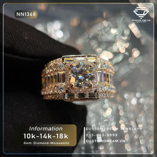 Nhẫn Nam Vàng Đính Đá Moissanite 7.2 Ly Đá Tấm Round & Baguette – NN1368