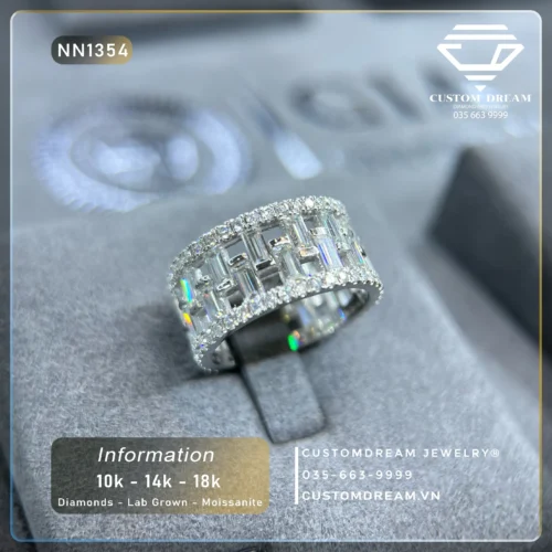 Nhẫn Nam Vàng Đính Đá Moissanite Round & Baguette Xếp Ngang – NN1354