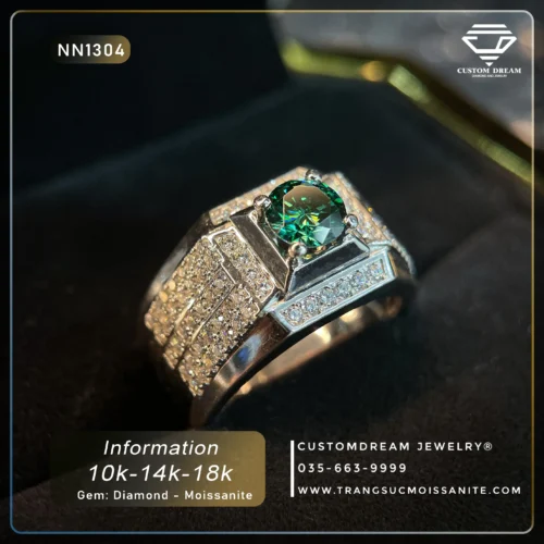 Nhẫn Nam Vàng Đính Đá Moissanite Rêu 6.8 Ly – NN1304