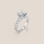 Nhẫn Cầu Hôn Vàng Trắng Đính Kim Cương Nuôi Cấy Kiểu Classic Pavé – NCH407
