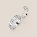 Nhẫn Cưới Vàng Trắng Nữ Ổ Kim Cương Solitaire Nam Viền Chỉ Đính Kim Cương Rải Rác – 339